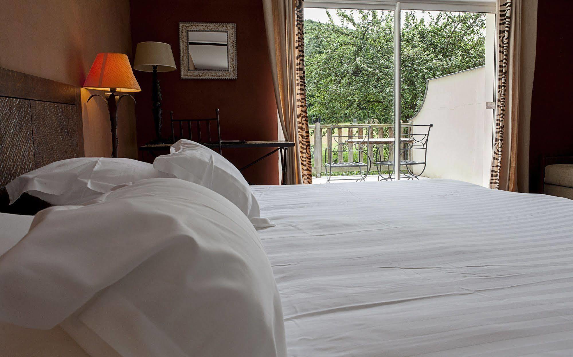 Hotel La Gentilhommiere Нюи-Сен-Жорж Екстериор снимка